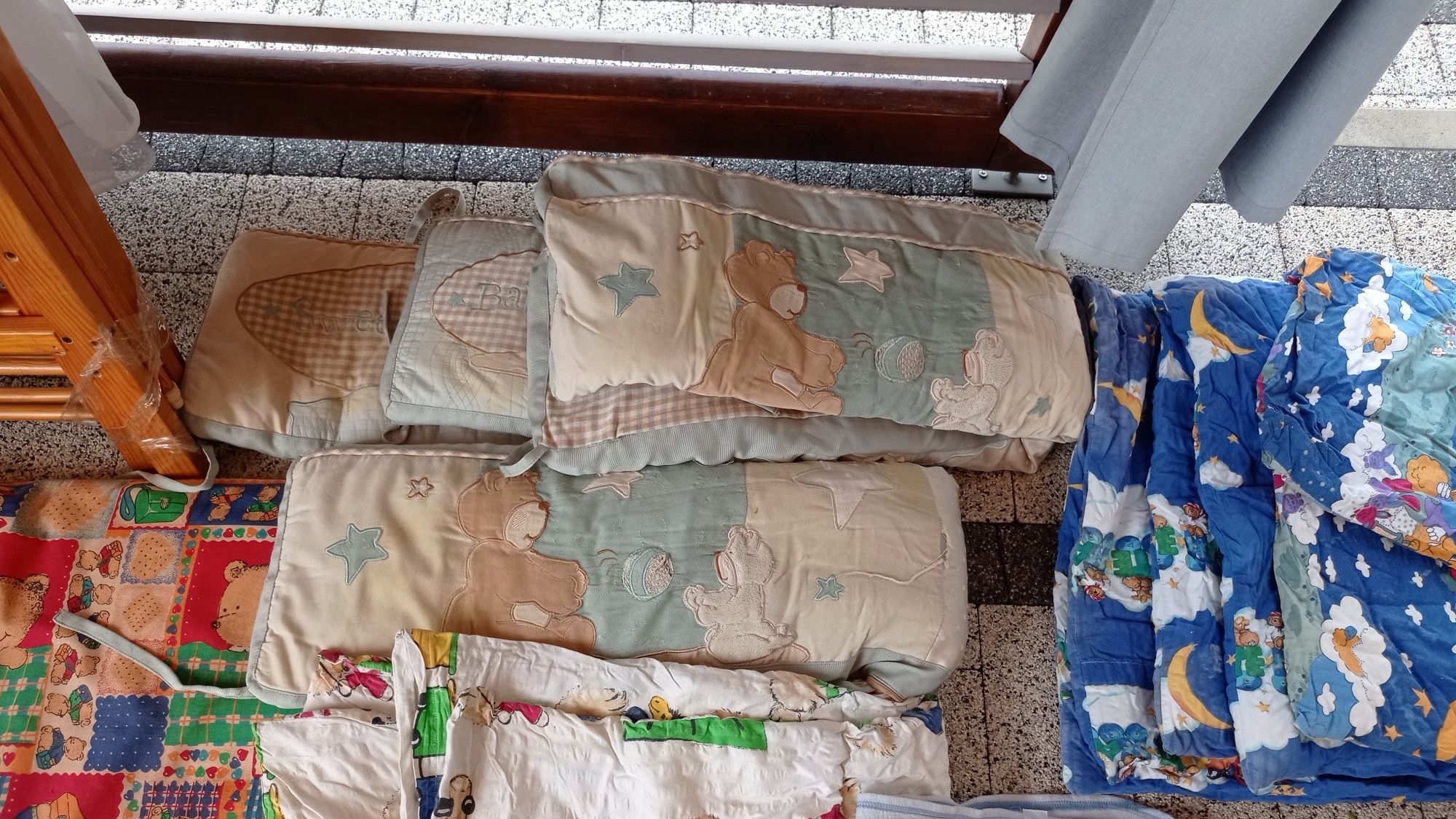 Łóżeczko dla dziecka pościel poszewki materac kocyki ochraniacz