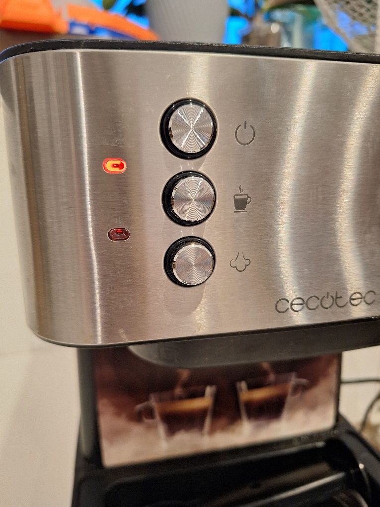 Ekspres kolbowy CECOTEC Power Espresso 20 Professionale