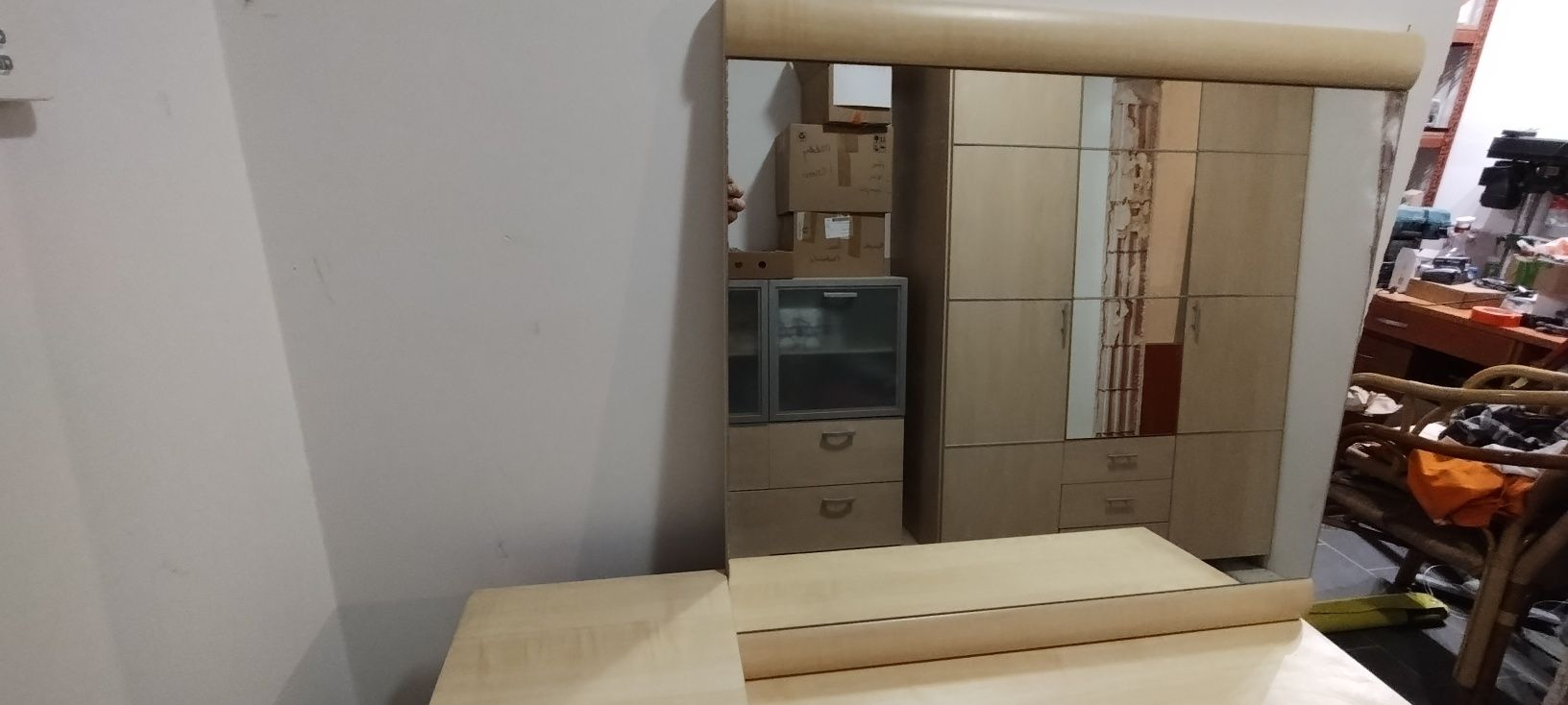 Toaletka Biurko z lustrem Solidne porzadne. 103cm na 75 cm wysokie