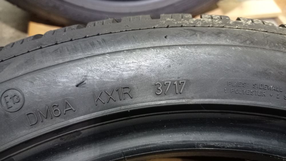 Opony zimowe Dunlop 215/50R17