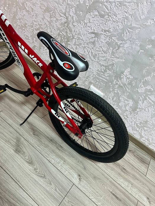 Продамо майже новий дитячий велосипед, колеса 20 дюймів, в ідеальному