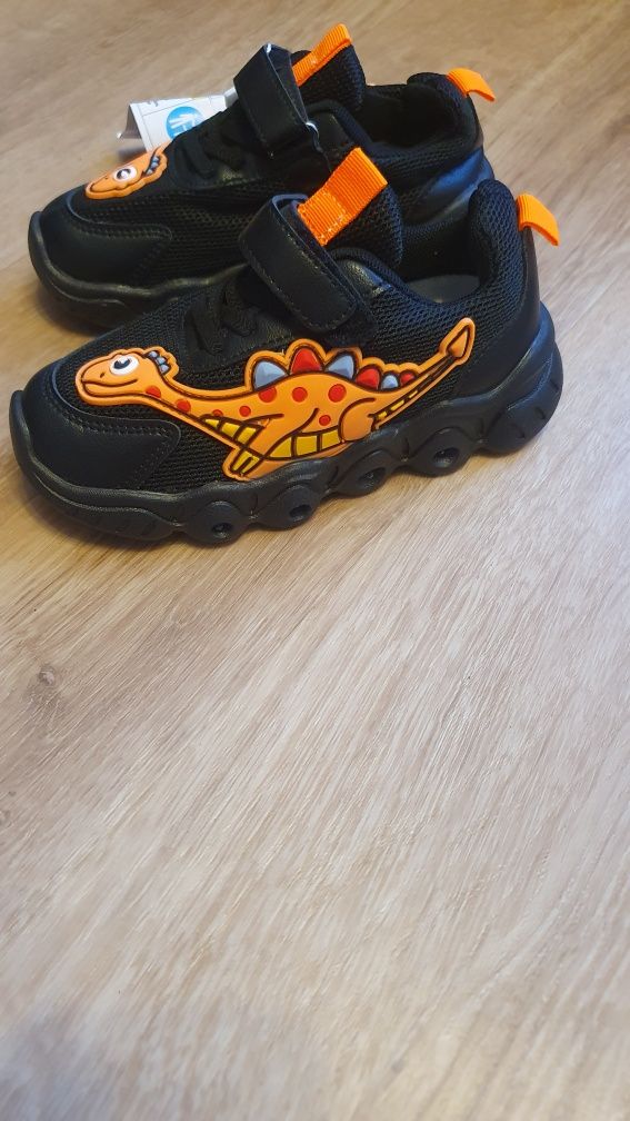 Świecące buty adidasy chłopięce dla chłopca motyw dinozaur 29