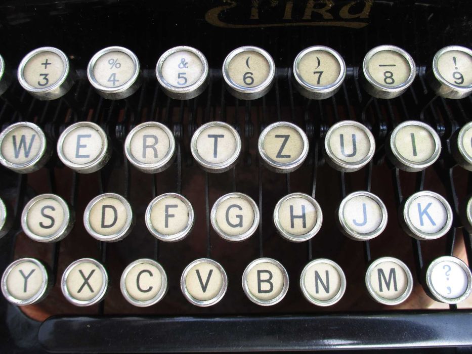 Maquina de escrever Vintage centenária