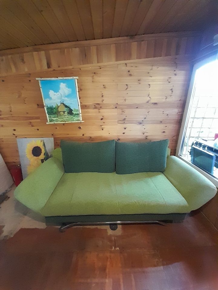 Sofa rozkladana z pojemnikiem