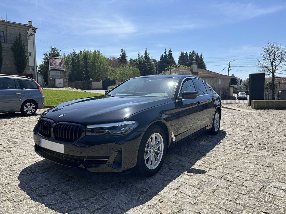 BMW 530e Line Luxury - Último Modelo
