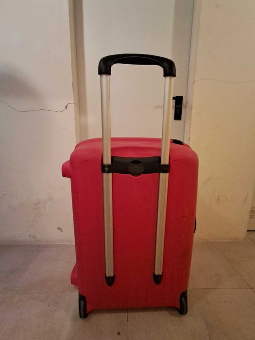 Mala de viagem Samsonite encarnada