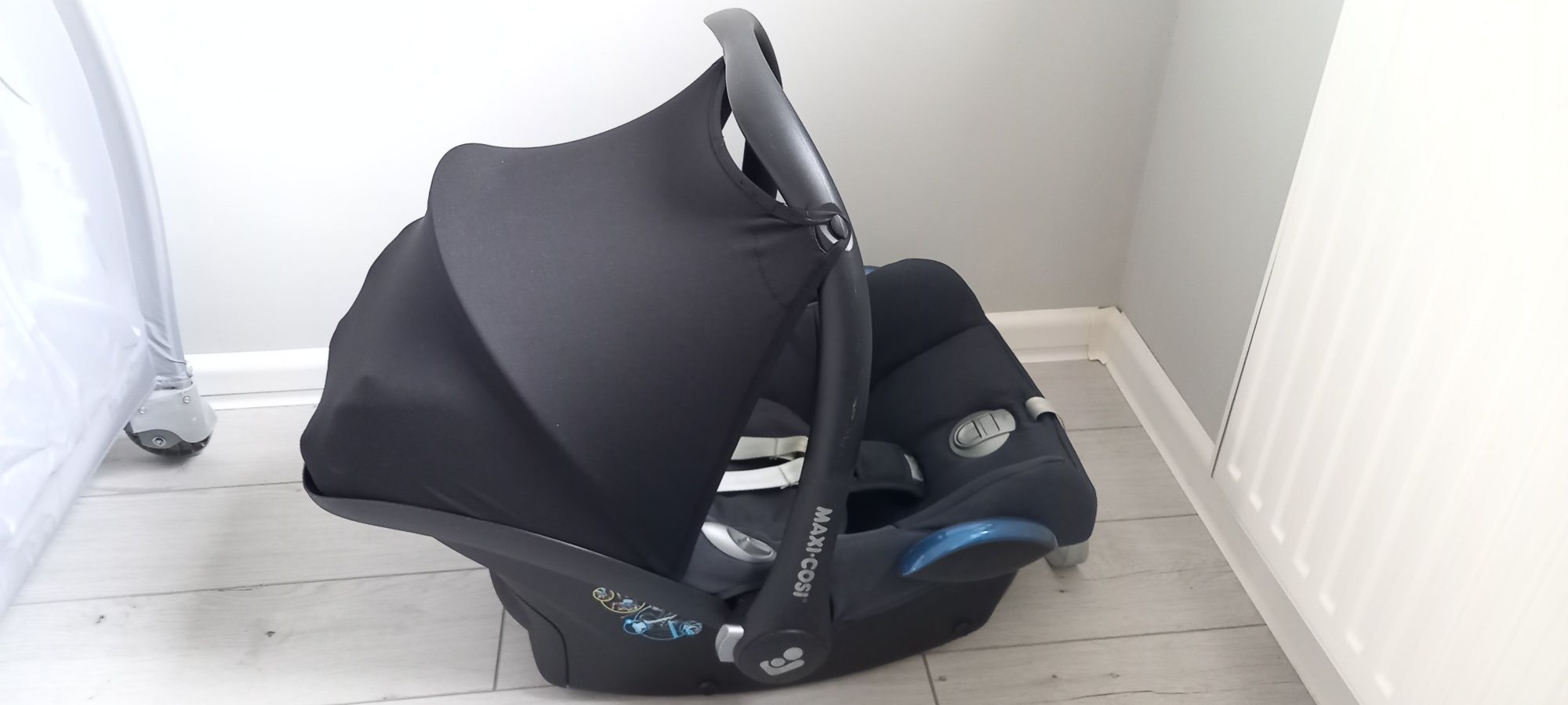 Baza isofix + fotelik Maxi Cosi Cabriofix z bazą Easyfix, model 2