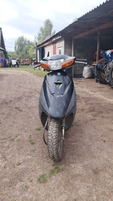 Продажтся скутер сузукі