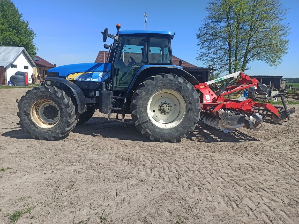 New Holland tm 190