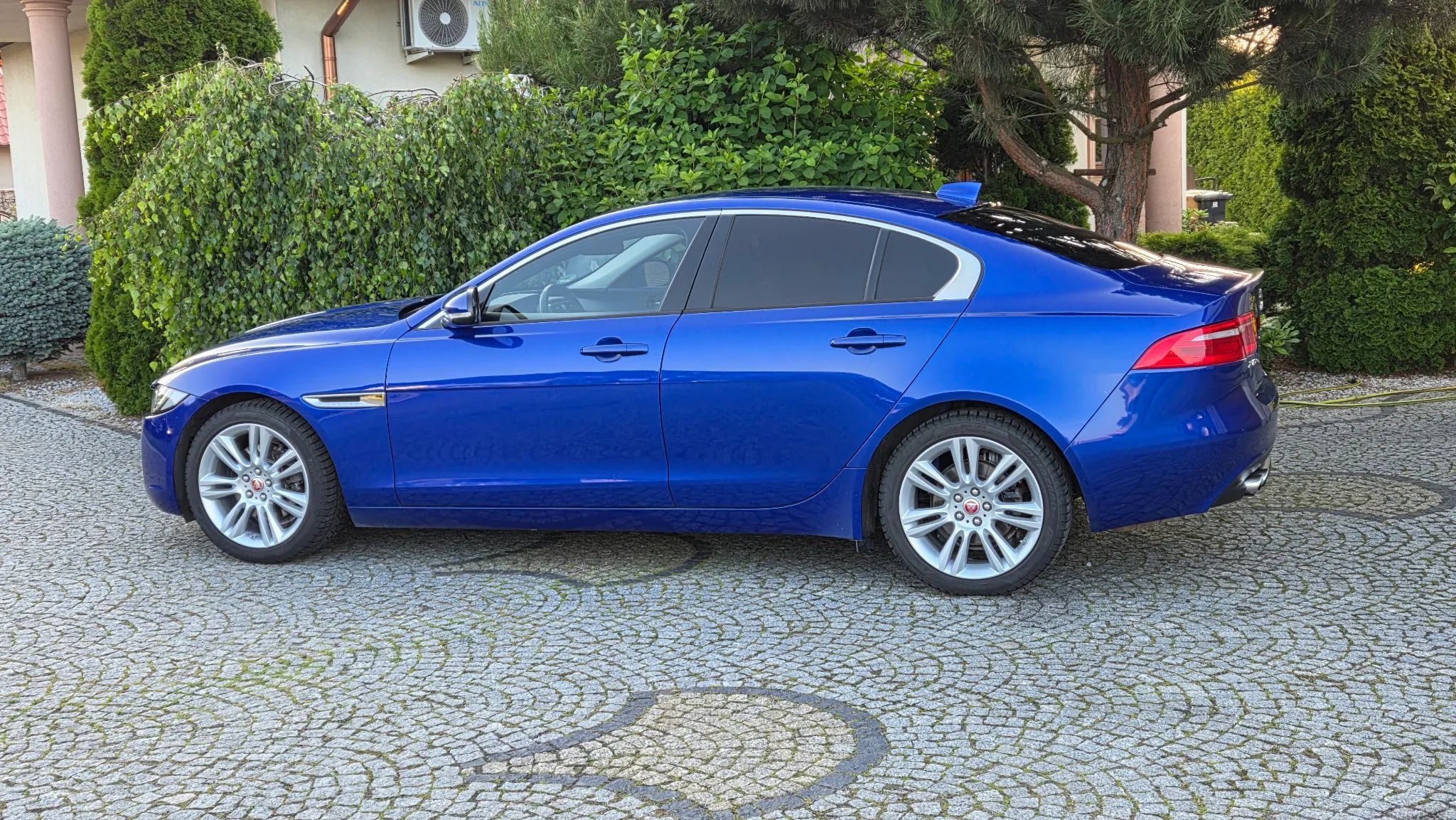 Jaguar XE Z Niemiec Jaguar XE 180Ps. Bogata opcja , stan Idealny !