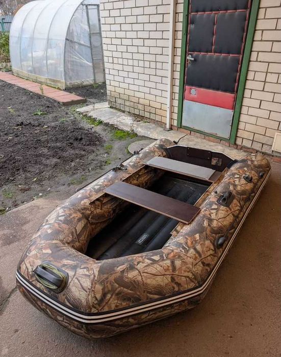 Надувний човен двухмістний