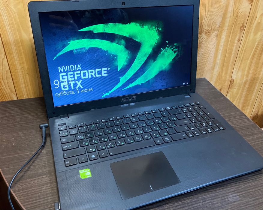 Ігровий ноутбук ASUS / 6/500gb / 2 відеокарти