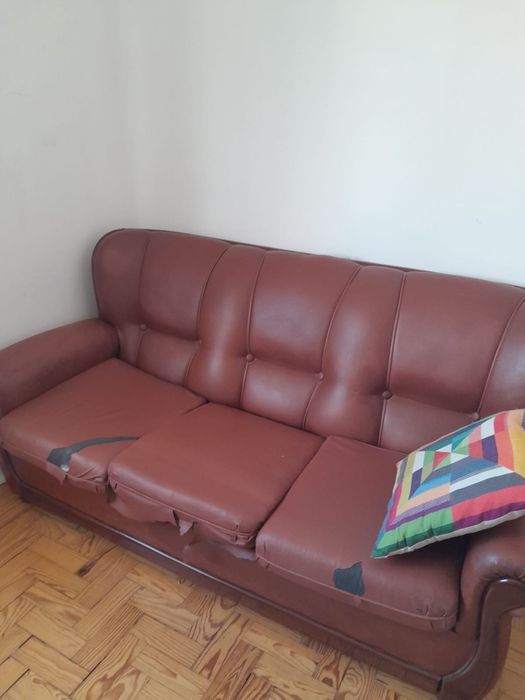 Vendo sofá cama e poltrona vintage