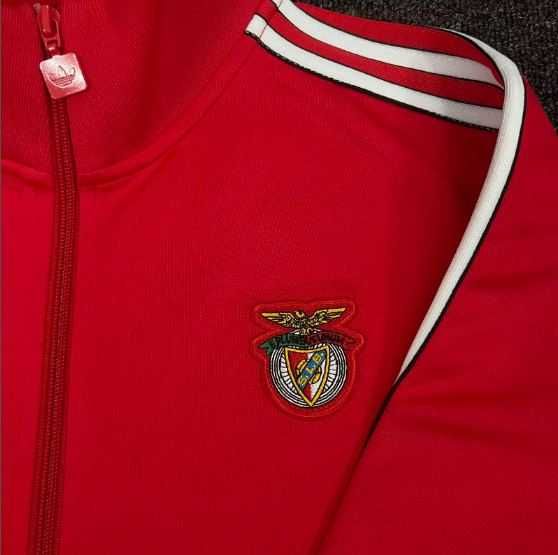 Fato de treino retro Benfica 25/26 novo!
