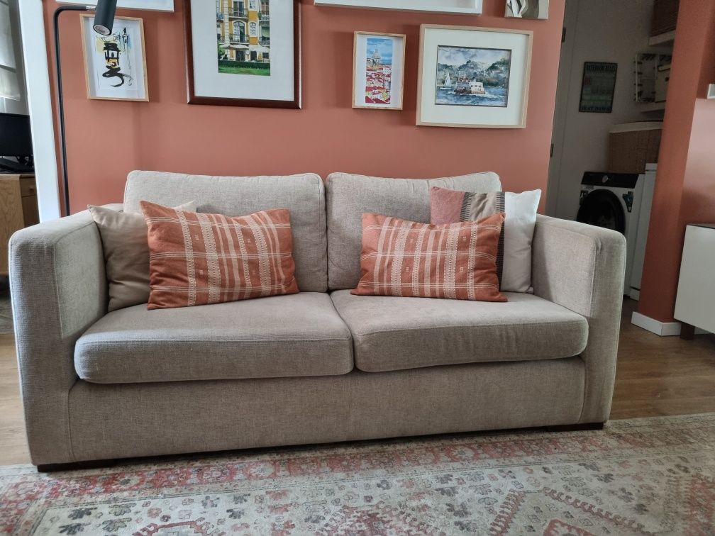 Vendo sofá estofado recentemente