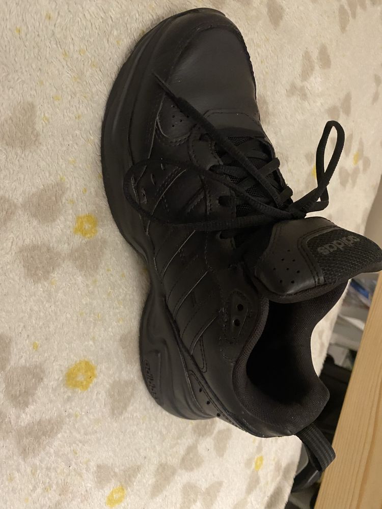 Adidas strutter skórzane  buty 40 2/3