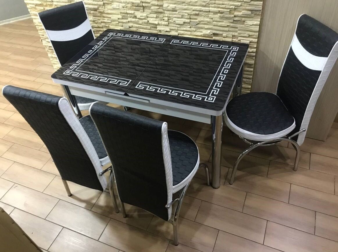 Обідній кухонний скляний стіл зі стільцями Обеденный кухонный  стол