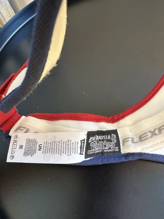 Нова кепка-візор Levi’s | Оригінал