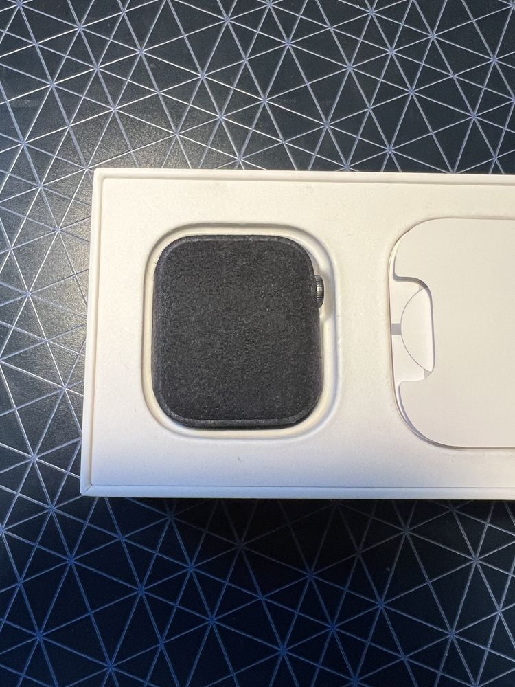 Zegarek Apple watch 5