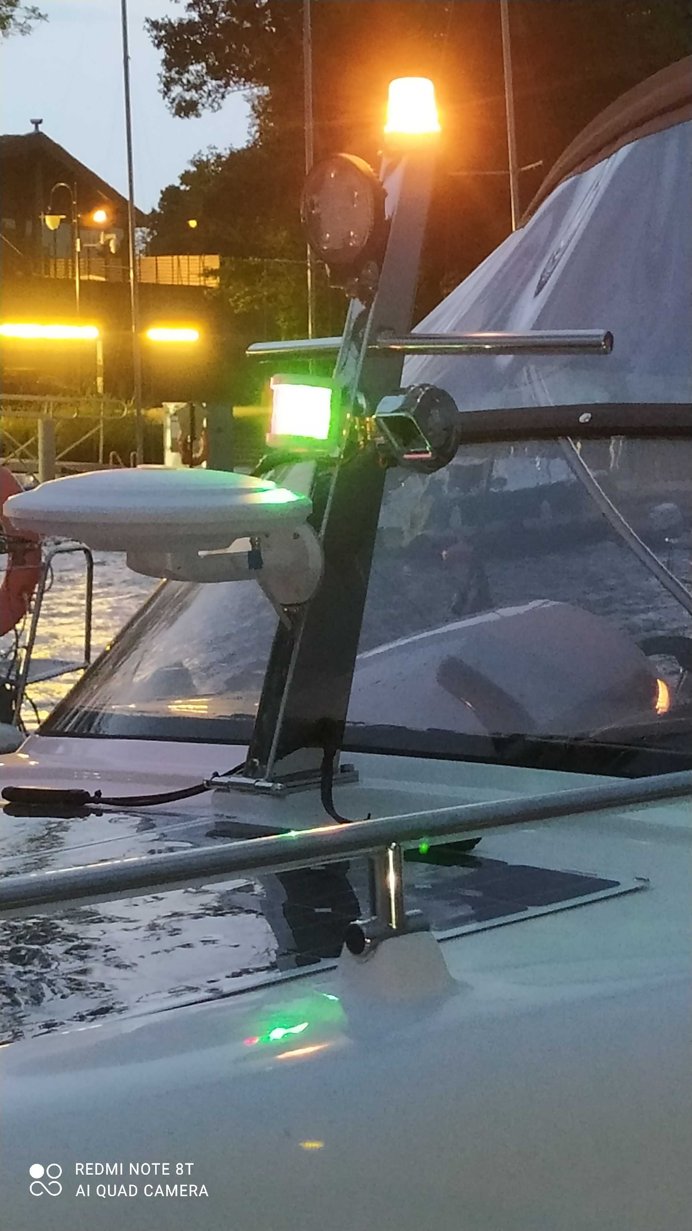 maszt nawigacyjny oświetleniowy houseboat, motorówka statek jacht