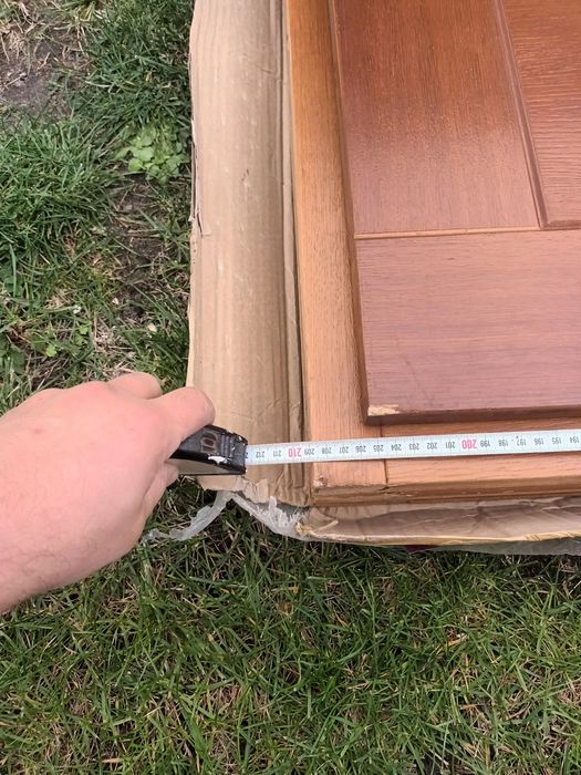 Drzwi zewnętrzne 90 z oscieżnicą prawe drewniane