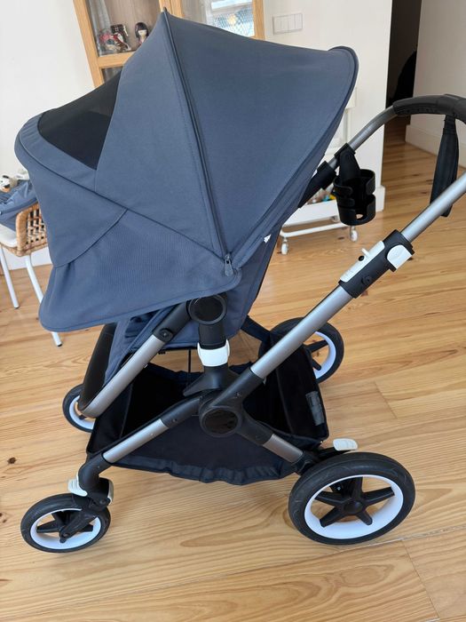 Stunning Bugaboo Fox 3 (Stormy Blue) – Includes Bassinet & Seat Unit