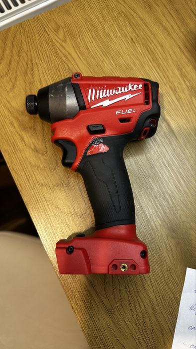 Milwaukee M18 FUEL 2653 Импакт / Винтоверт / Шуруповерт. Оригинал