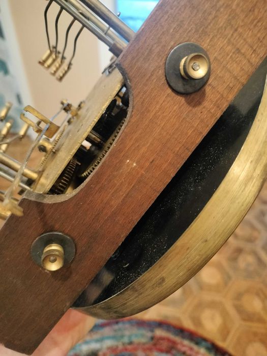 duży drewniany zegar wiszący KWADRANSOWY