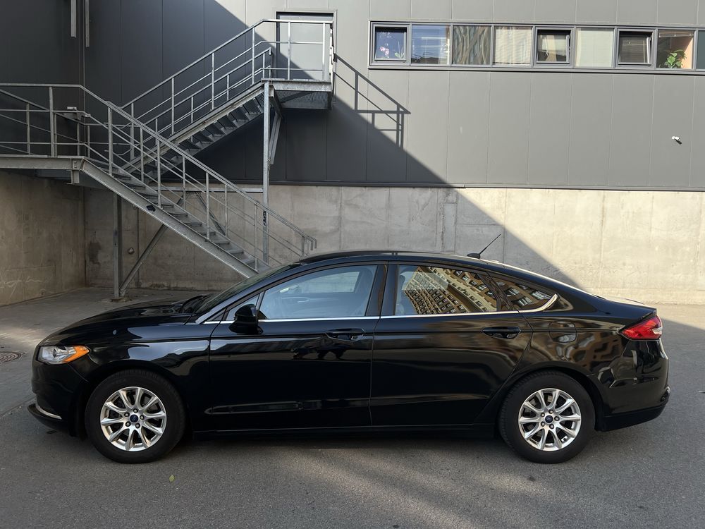 Ford Fusion 2.5.