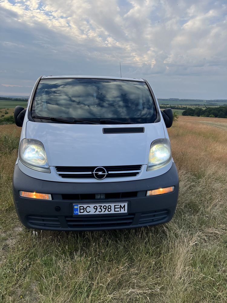 Opel vivaro 1,9 100