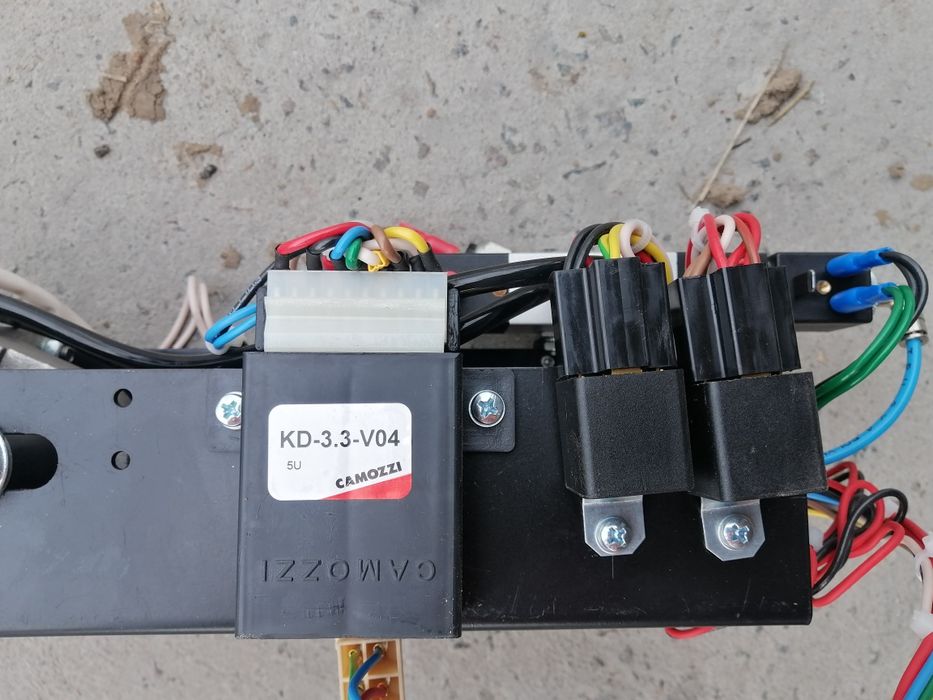 Пневмораспределитель привод открывания дверей автобусов Богдан Іван