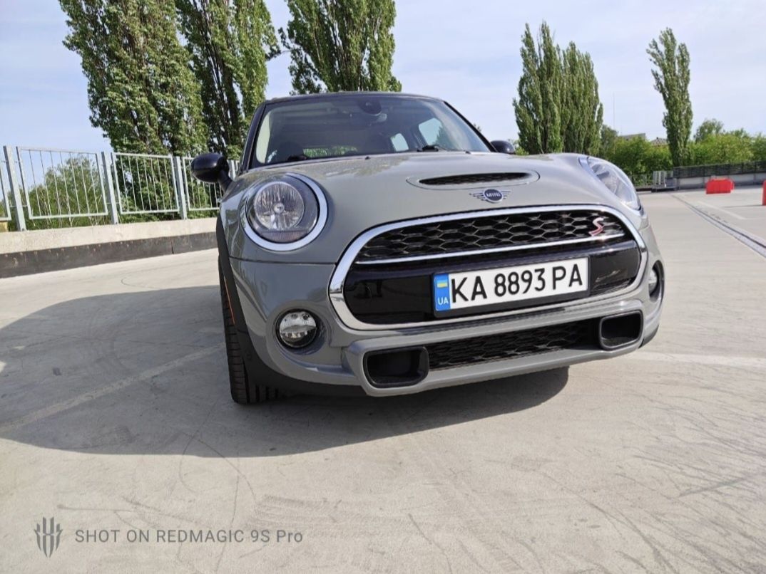 Продам Mini Cooper