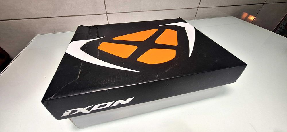 Botas Ixon Bull Black WP