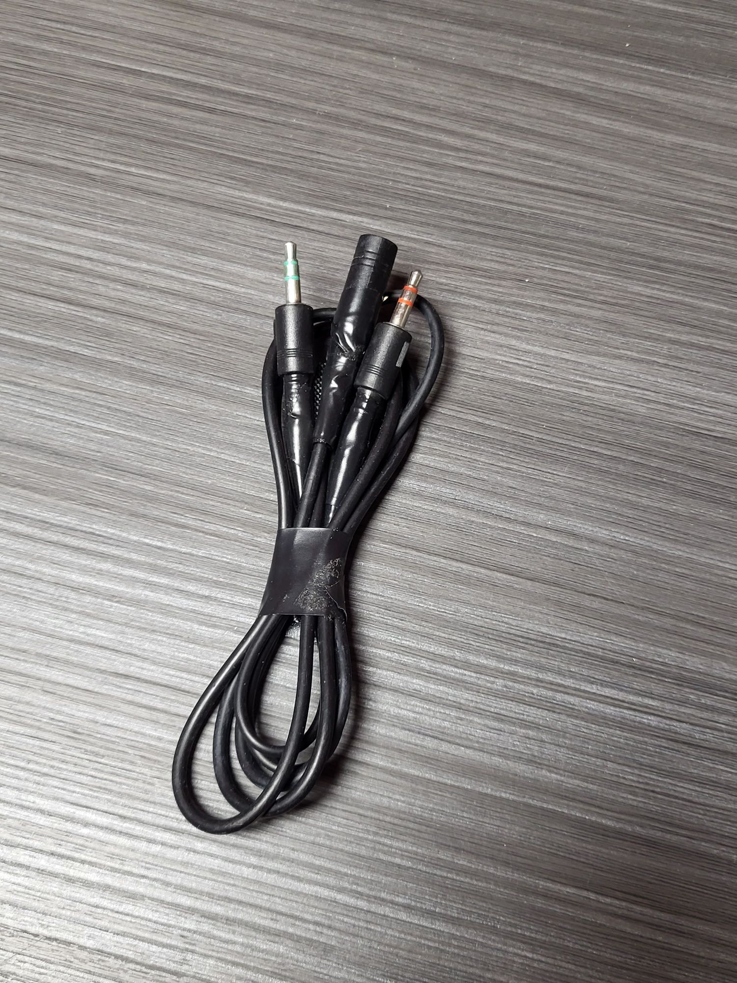 Kabel rozdzielacz słuchawkowy Ugreen 3,5 mm mini jack 25 cm, czarny
