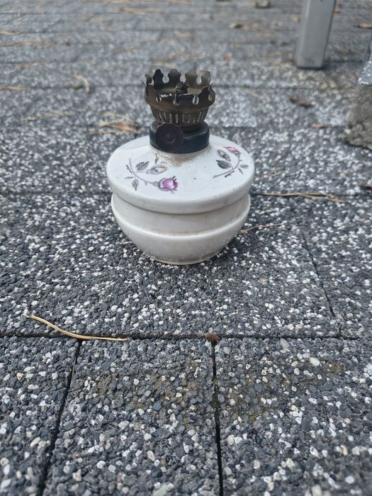 Lampa naftowa porcelanowa
