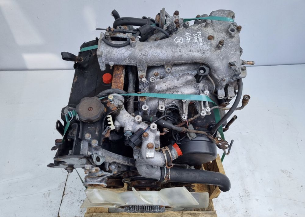 Mitsubishi Pajero GDI 6G74 двигун мотор