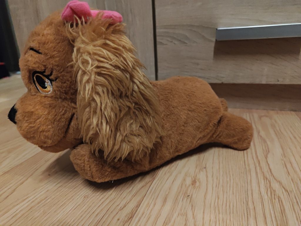 Interaktywny piesek Lucy