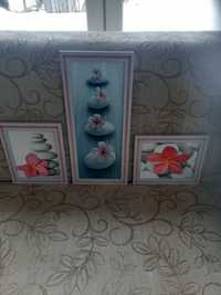 Trzy obrazki na ścianę, motyw: kwiaty.