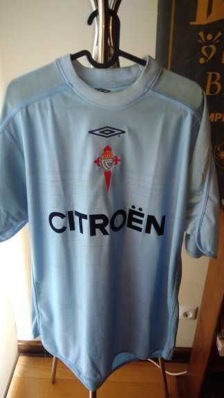 Camisolas de varios clubes clubes