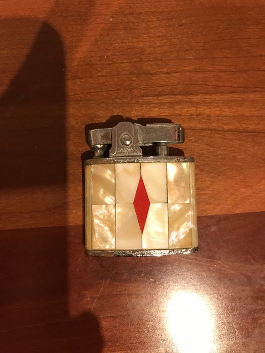 Isqueiro Omega em madrepérola