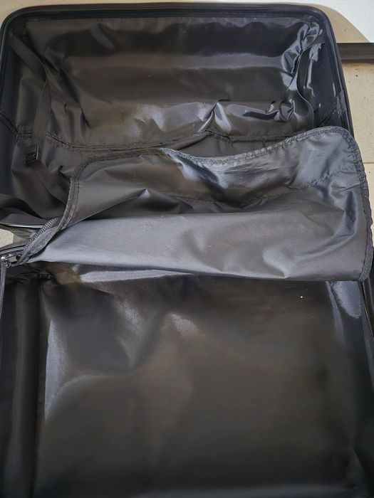 Zestaw walizek podróżnych