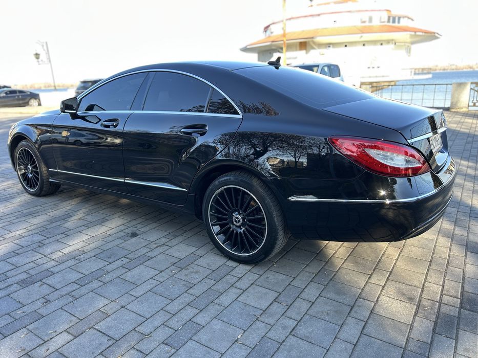 Mercedes-Benz CLS-Class целый не мотанный