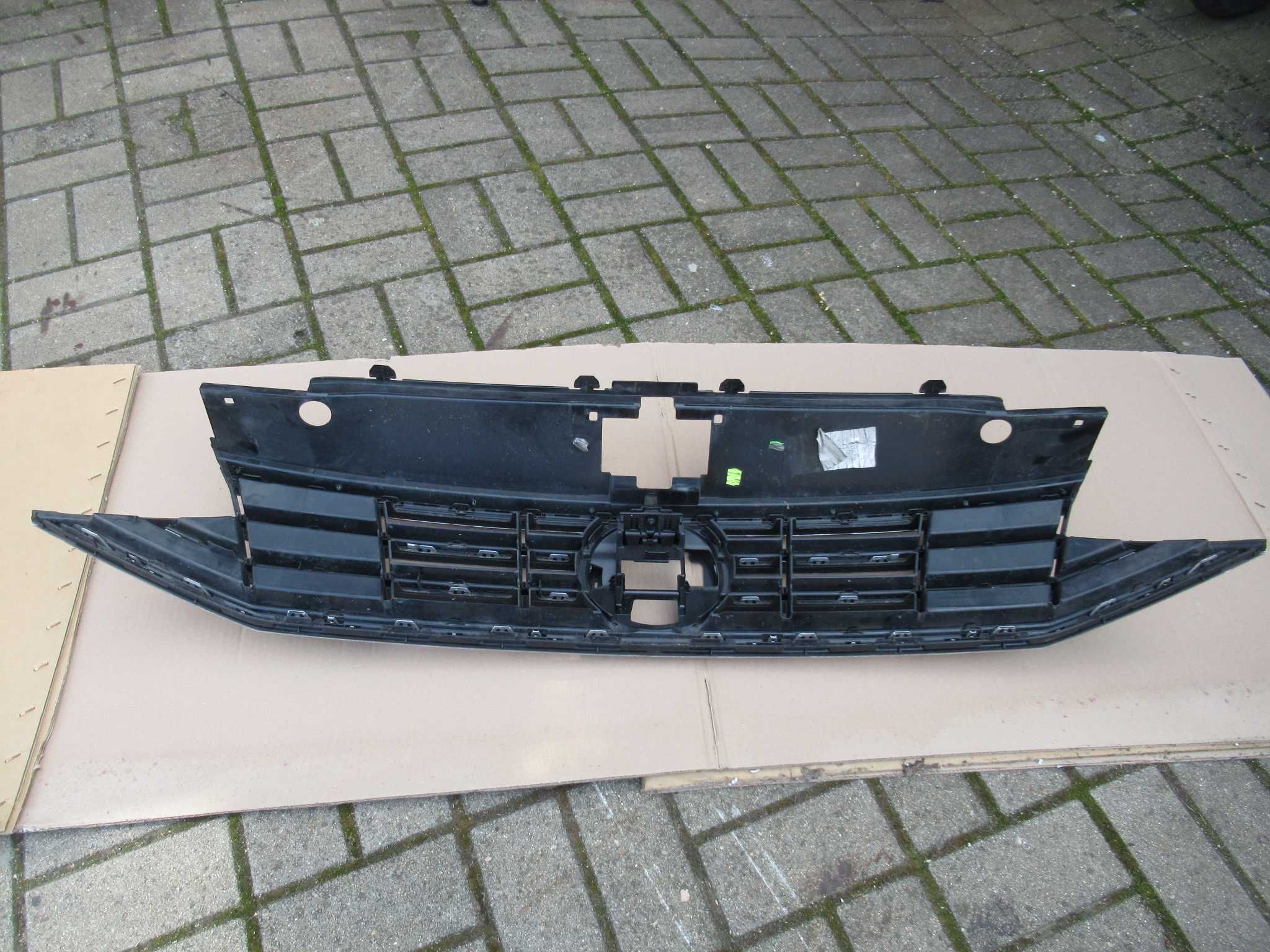 Atrapa Chłodnicy Gril Grill VW Passat B8 3G0.853.653L