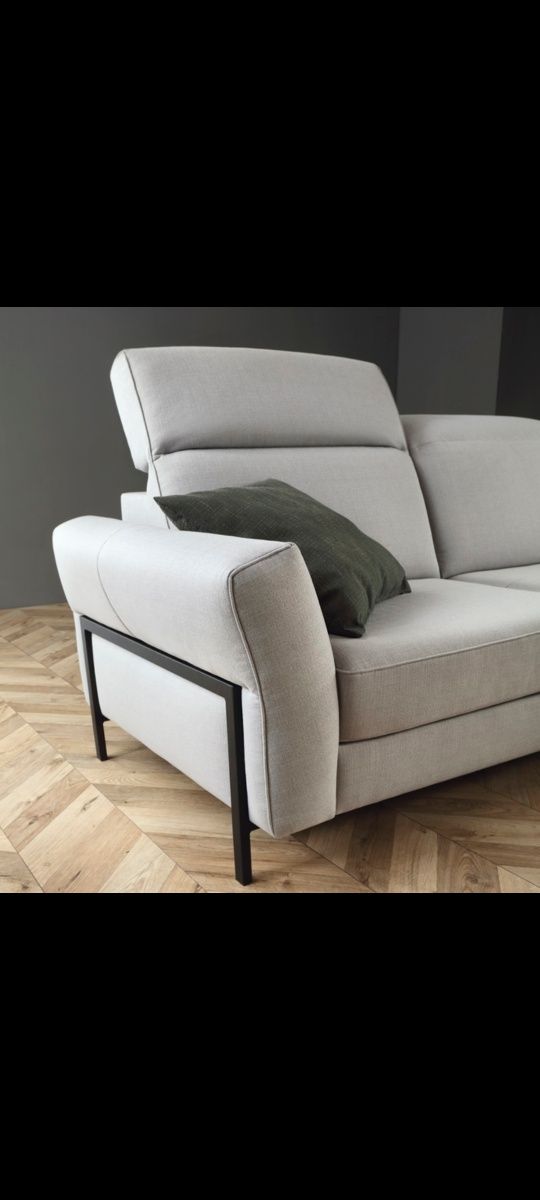 Narożnik Mellow ERAP SOFA z funkcją relaks.
