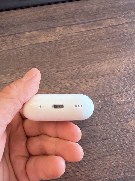 Apple AirPods Pro 2 Lightning MagSafe + etui Spigen + KRK