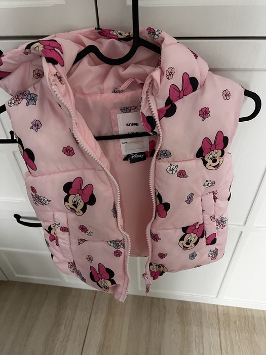 Дитяча жилетка на дівчинку