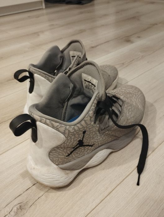 Buty Jordan do koszykówki 42,5