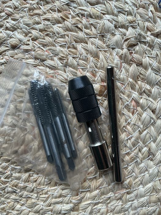 Набор метчиков с воротком 5шт M3 M4 M5 M6 M8