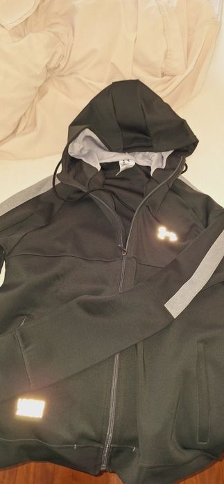 Hoody Under Armour novo cor antracite