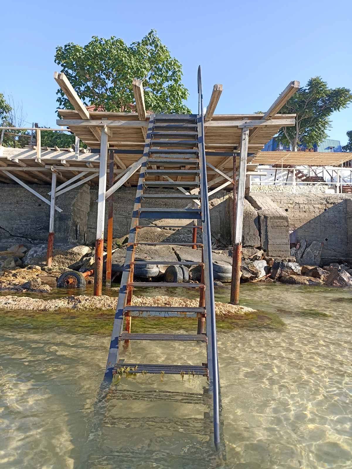Сімейний відпочинок біля моря